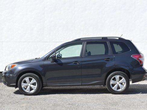 Used 2015 Subaru Forester 2.5i Premium w/ All-Weather Package AWD/4WD image 9
