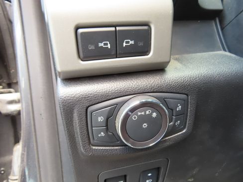 Used 2018 Ford F150 Lariat AWD/4WD image 16