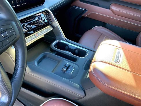 Used 2025 GMC Sierra 2500 Denali Ultimate AWD/4WD image 16