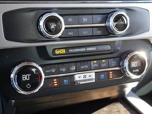 Used 2022 Ford F250 Lariat w/ Lariat Value Package image 44