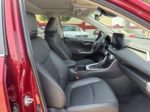 Used 2023 Toyota RAV4 XLE Premium FWD image 29