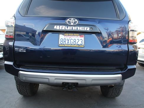 Used 2020 Toyota 4Runner TRD Off-Road w/ Wilderness Package AWD/4WD image 18