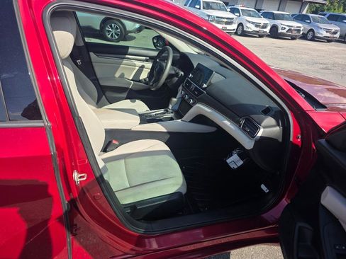 Used 2020 Honda Accord LX image 9
