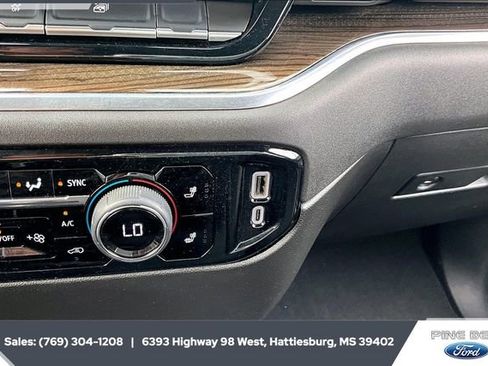 Used 2025 Chevrolet Silverado 3500 LT w/ Safety Package image 22