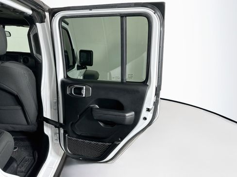 Used 2023 Jeep Wrangler Unlimited AWD/4WD image 28