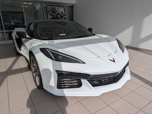Used 2025 Chevrolet Corvette Z06 w/ Battery Protection Package RWD image 2