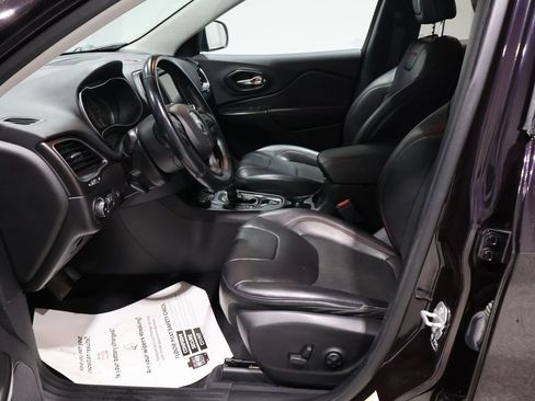 Certified 2021 Jeep Cherokee Trailhawk w/ Comfort/Convenience Group image 13