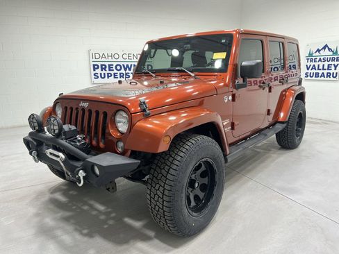 Used 2014 Jeep Wrangler Unlimited Sahara w/ Connectivity Group image 4