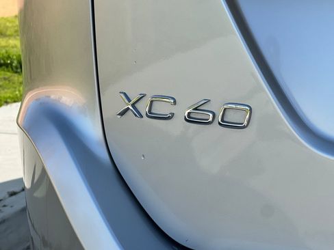 Used 2017 Volvo XC60 T5 Inscription w/ Advanced Package image 26