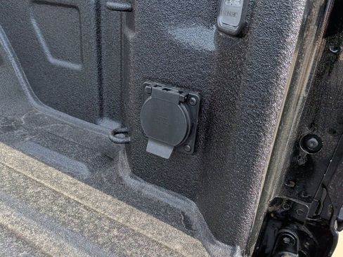 New 2026 GMC Sierra 1500 SLT image 44