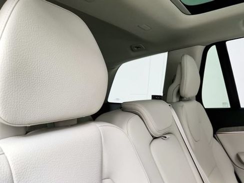 Used 2025 Volvo XC90 B6 Plus w/ Protection Package Premier AWD/4WD image 40