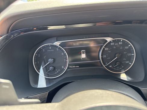 Used 2023 Nissan Pathfinder Platinum w/ Black Appearance Package image 6