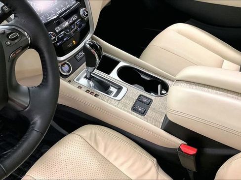 Used 2024 Nissan Murano SL FWD image 17