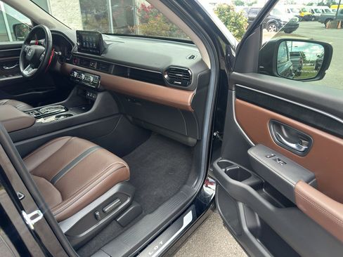 Used 2025 Honda Pilot Elite image 10