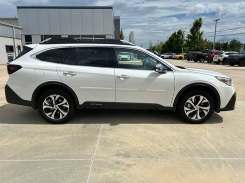 Used 2020 Subaru Outback Touring XT AWD/4WD image 3