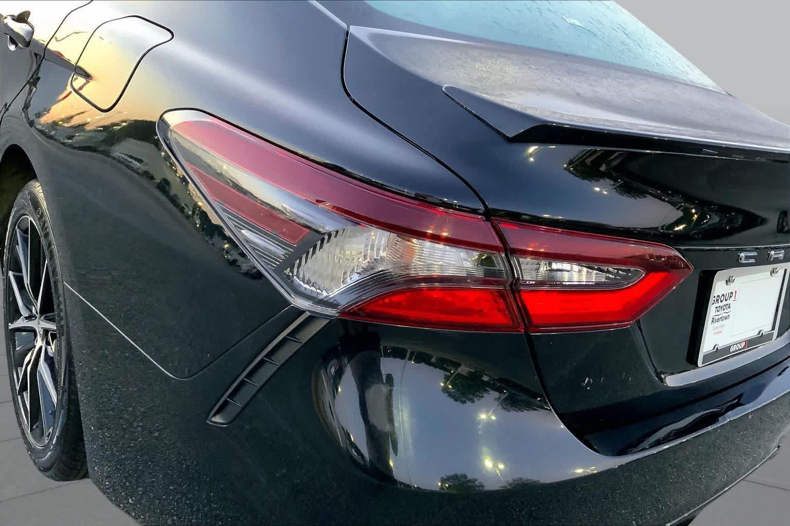 Used 2021 Toyota Camry SE FWD image 24