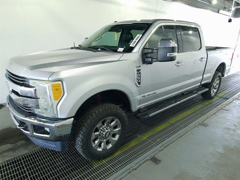 Used 2017 Ford F250 Lariat w/ Lariat Ultimate Package AWD/4WD image 1