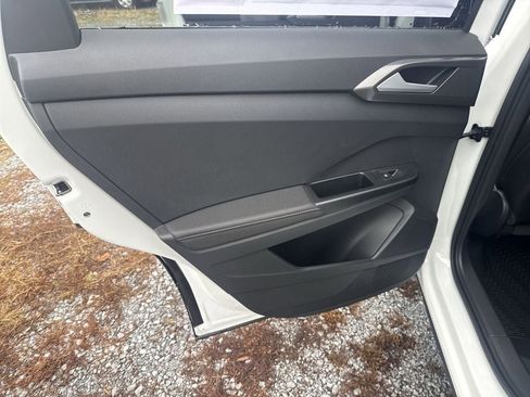 New 2026 Volkswagen Taos SE image 26