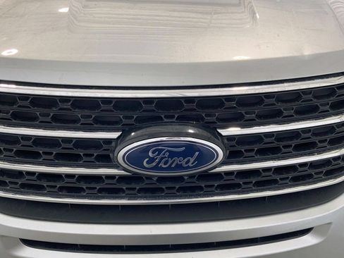 Used 2022 Ford Explorer XLT RWD image 27