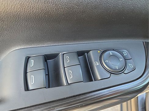 Used 2021 GMC Acadia SLT w/ LPO, Floor Liner Package image 16