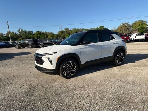 New 2026 Chevrolet TrailBlazer RS w/ Driver Confidence Package image 2