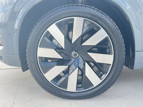 Certified 2023 Volvo XC90 T8 Ultimate w/ Protection Package Premier image 12