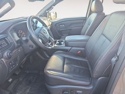 Used 2024 Nissan Titan PRO-4X w/ Pro-4x Convenience Package image 9