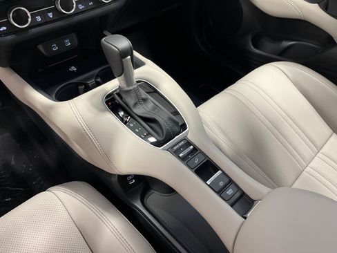 New 2026 Honda HR-V EX-L image 17
