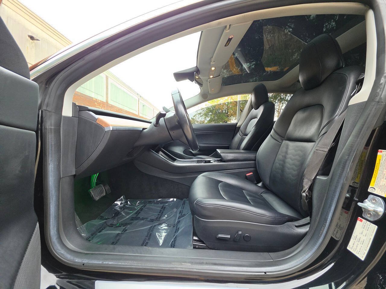 Used 2018 Tesla Model 3 Long Range RWD image 10