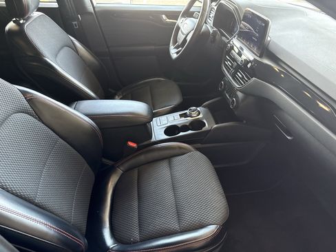 Used 2023 Ford Escape ST-Line AWD/4WD image 18