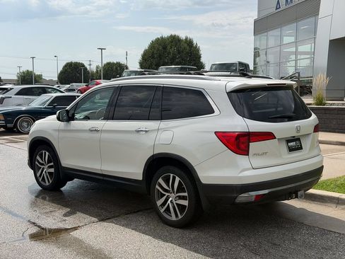 Used 2016 Honda Pilot Elite image 4