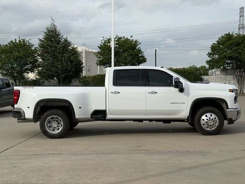 New 2026 Chevrolet Silverado 3500 LTZ w/ LTZ Convenience Package AWD/4WD image 3