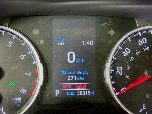 Used 2021 Toyota RAV4 XLE w/ Convenience Package image 19