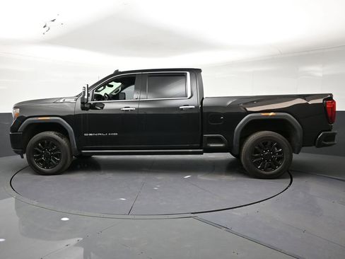 Used 2023 GMC Sierra 2500 Denali w/ Denali Black Diamond Edition AWD/4WD image 2