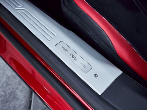 Used 2024 Aston Martin DB12 Coupe image 30