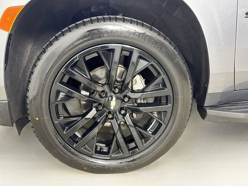 Used 2022 Chevrolet Suburban LS AWD/4WD image 31