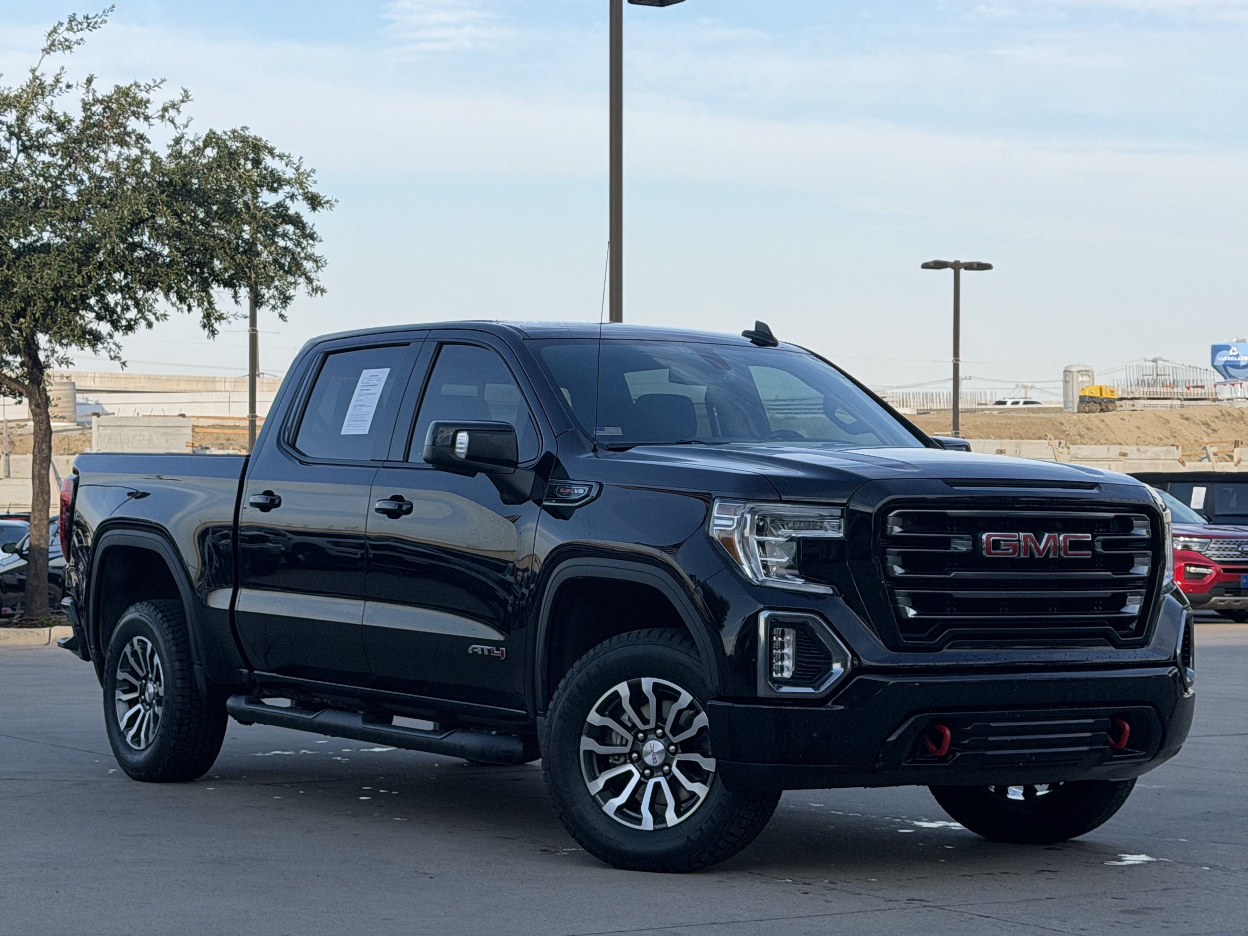 Used 2022 GMC Sierra 1500 AT4 w/ AT4 Preferred Package AWD/4WD image 1