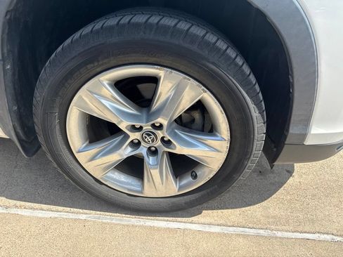 Used 2016 Toyota Highlander Limited Platinum AWD/4WD image 8