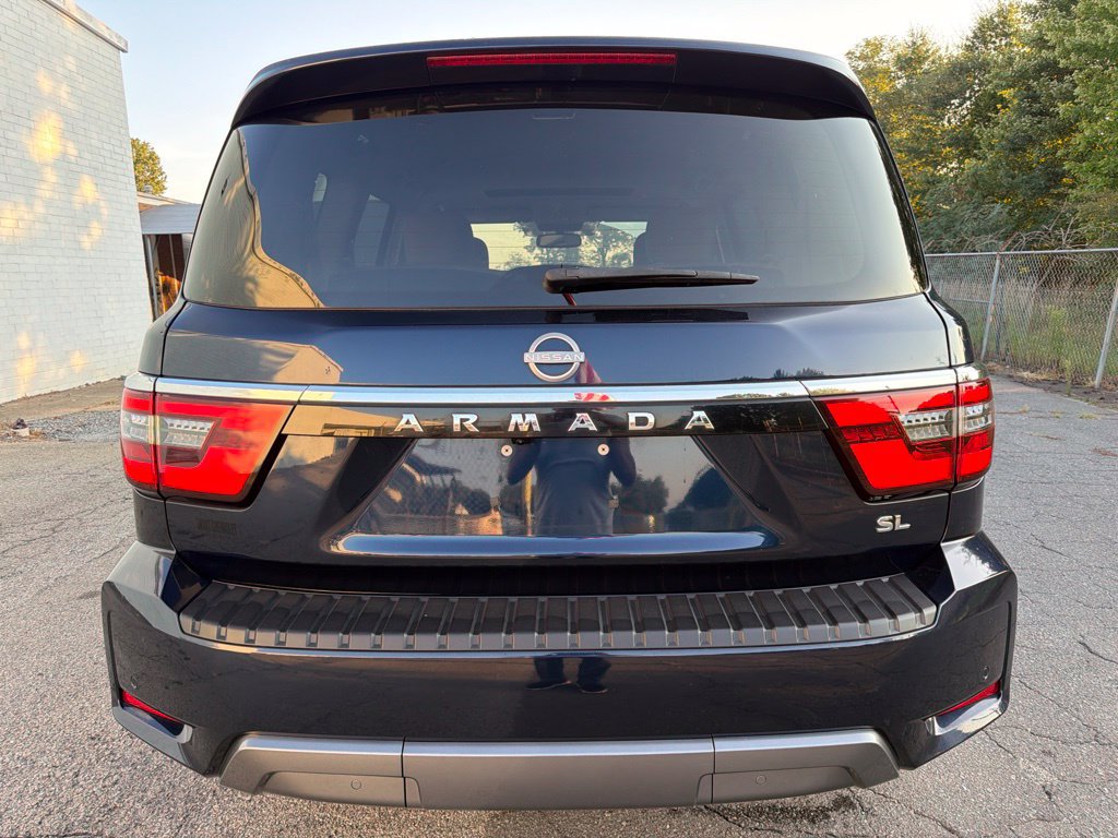 Used 2023 Nissan Armada SL w/ Captain's Chairs Package AWD/4WD image 3