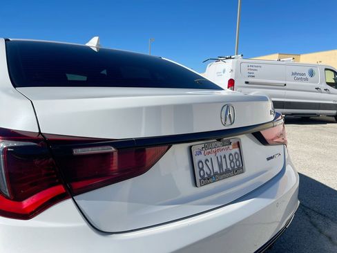 Used 2018 Acura RLX Sport Hybrid w/ Advance Pkg image 50