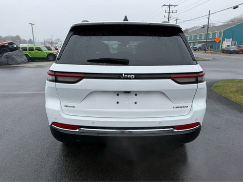 Used 2023 Jeep Grand Cherokee Laredo w/ Luxury Tech Group I image 7