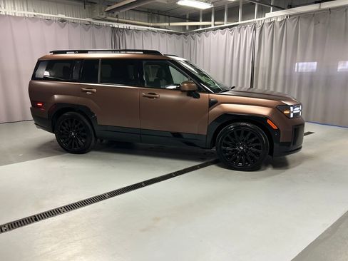 Used 2025 Hyundai Santa Fe Calligraphy image 8