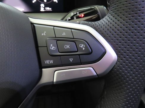 New 2026 Volkswagen Tiguan SE R-Line image 14