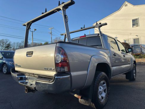Used 2014 Toyota Tacoma 4x4 Double Cab w/ SR5 Package image 7