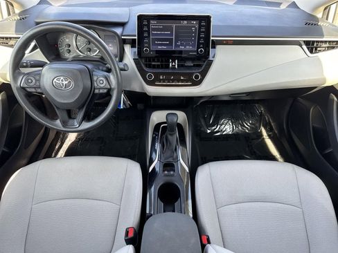 Used 2021 Toyota Corolla LE image 14
