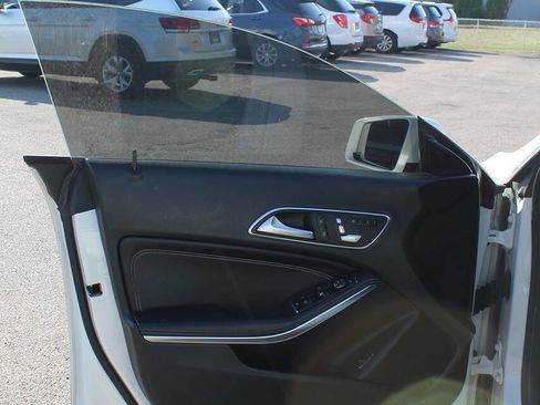 Used 2018 Mercedes-Benz CLA 250 4MATIC image 10