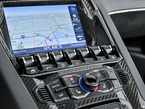 Used 2021 Lamborghini Aventador SVJ AWD/4WD image 28