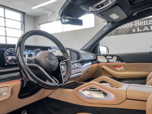 New 2026 Mercedes-Benz GLS 580 4MATIC image 7