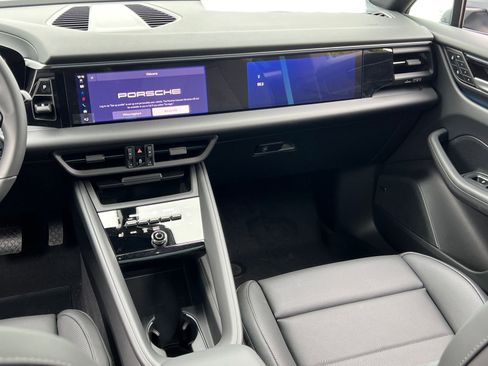 New 2026 Porsche Macan 4 Electric AWD/4WD image 25