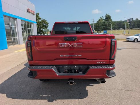 Used 2025 GMC Sierra 2500 AT4 w/ AT4 Premium Plus Package AWD/4WD image 7